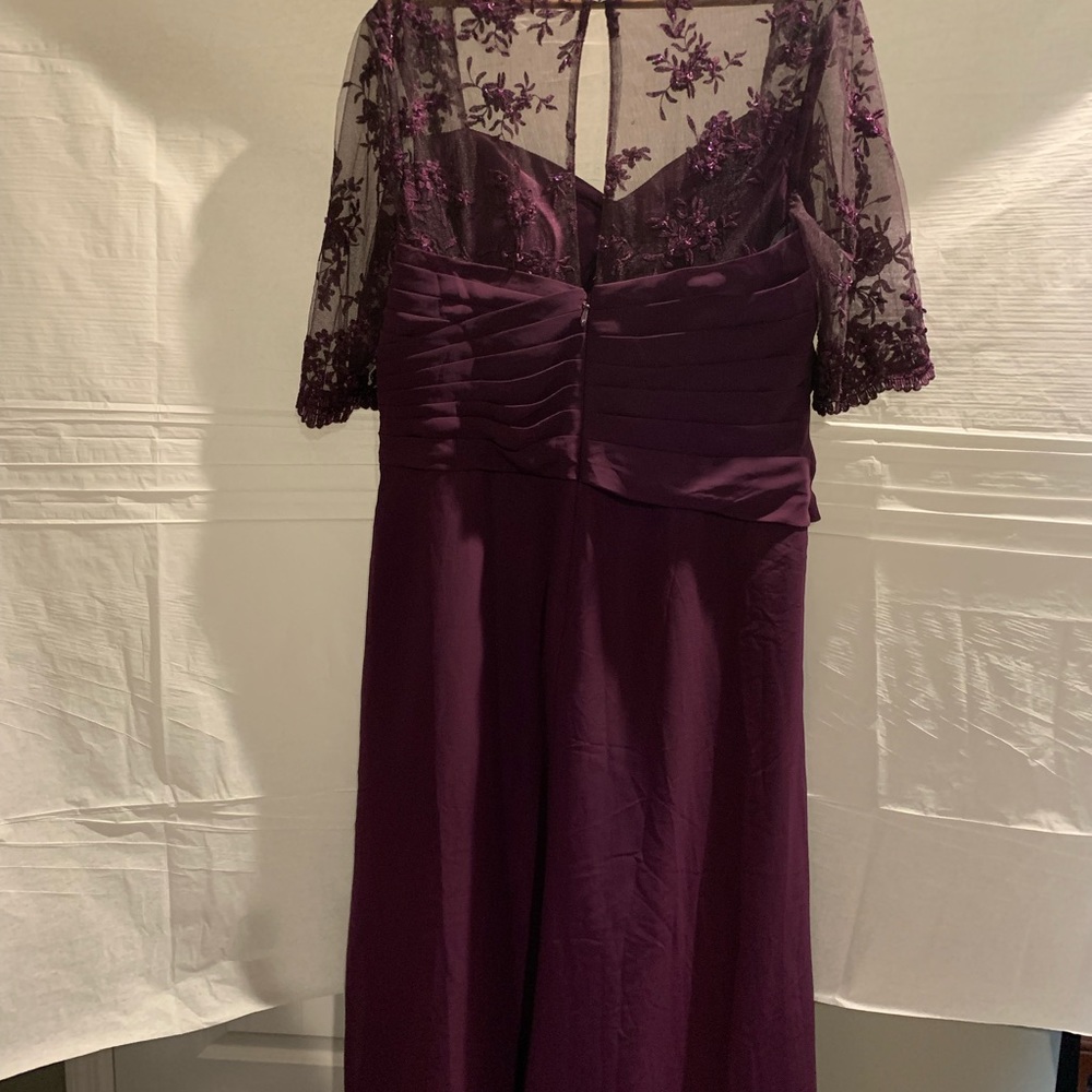 Gown for special occasion. Mother of the bride or bridesmaid. Size 18W